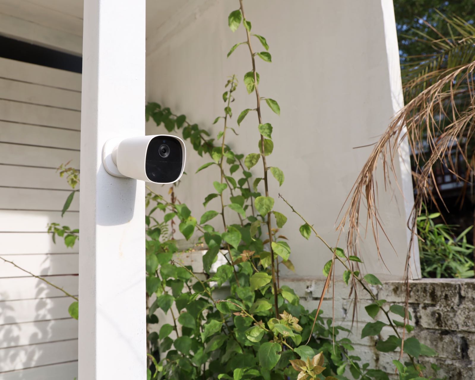How to buy the right video surveillance camera | Alphahōm® Home Security Blog